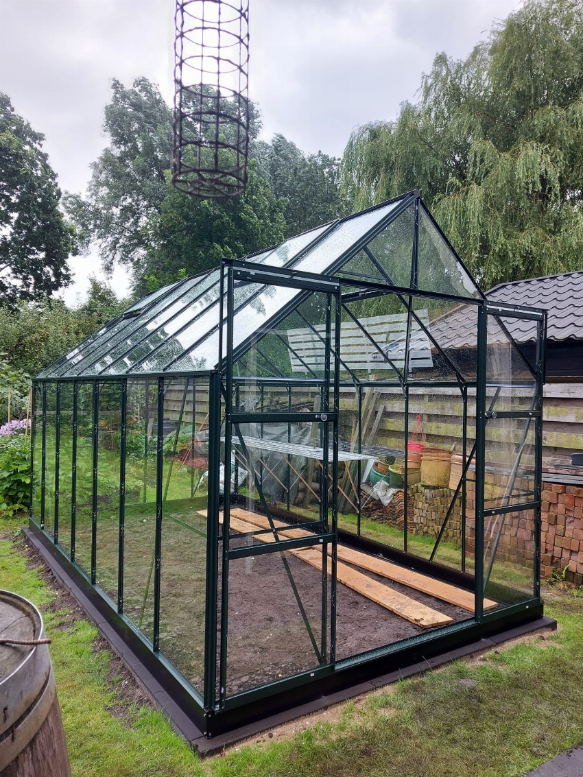 Halls Magnum 128 met tafel