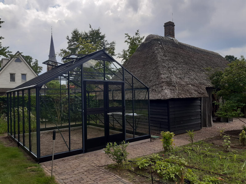 Juliana Gardener 161